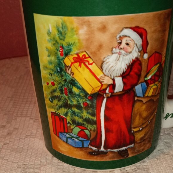 CHRISTMAS COLORFUL 4" INCH MUG THAT SAY'S, "MERRY CHRISTMAS". - Picture 2 of 6
